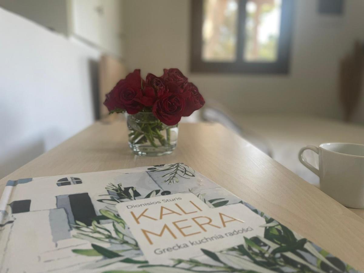 דירות Otziás Κτήμα Ειρήνη מראה חיצוני תמונה
